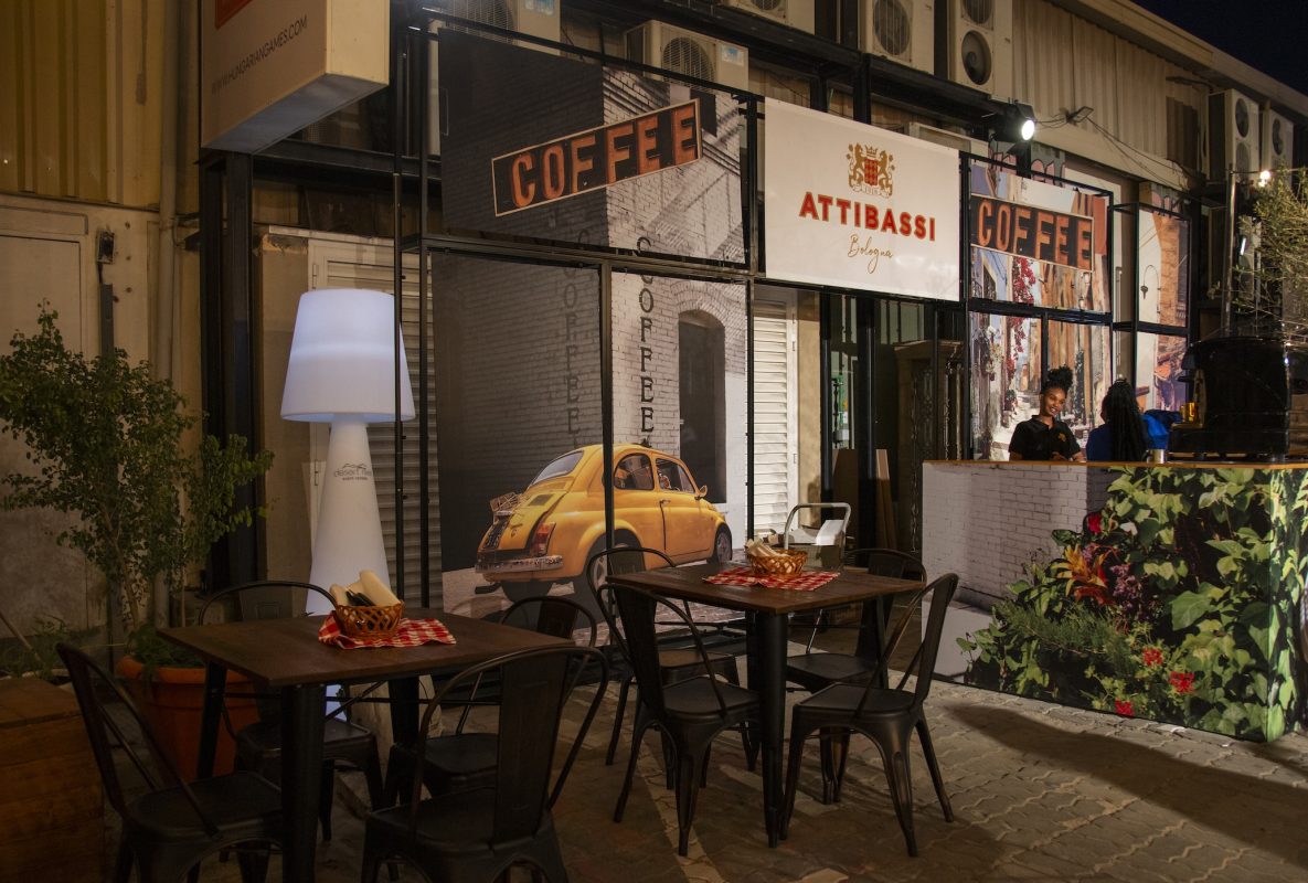 B-Frame-ItalianParty00036