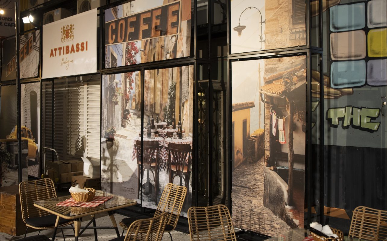 B-Frame-ItalianParty00038