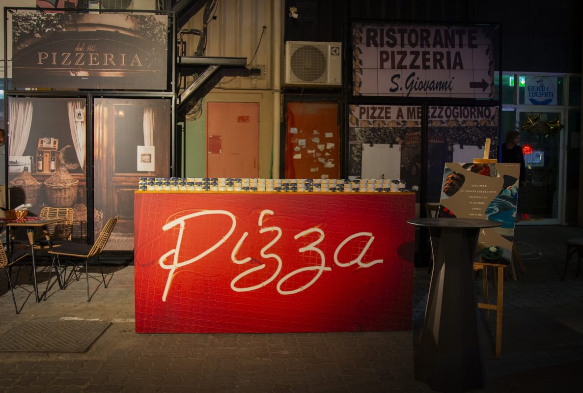 B-Frame-ItalianParty00040